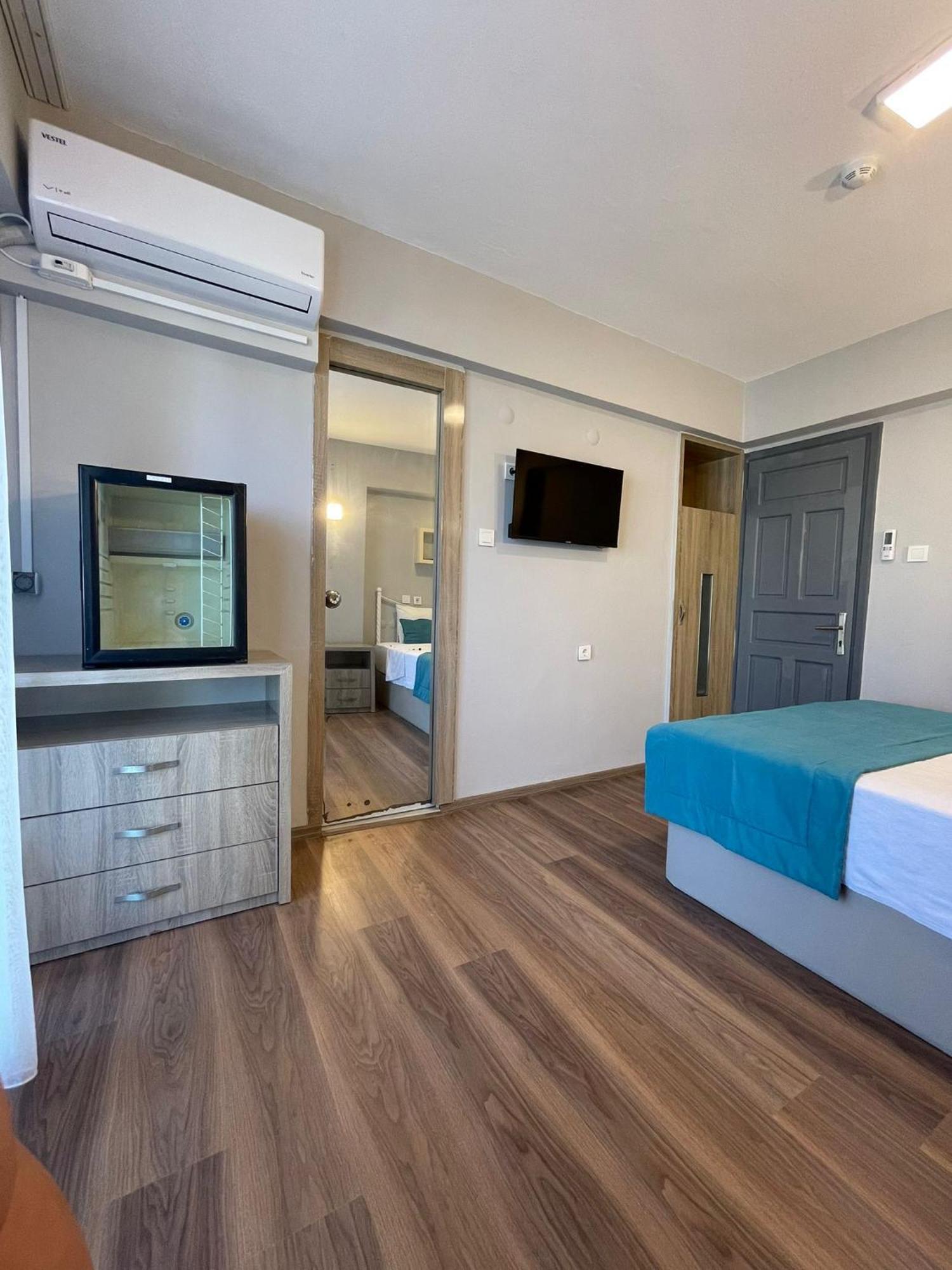 Colophon Beach Otel Gumuldur Luaran gambar