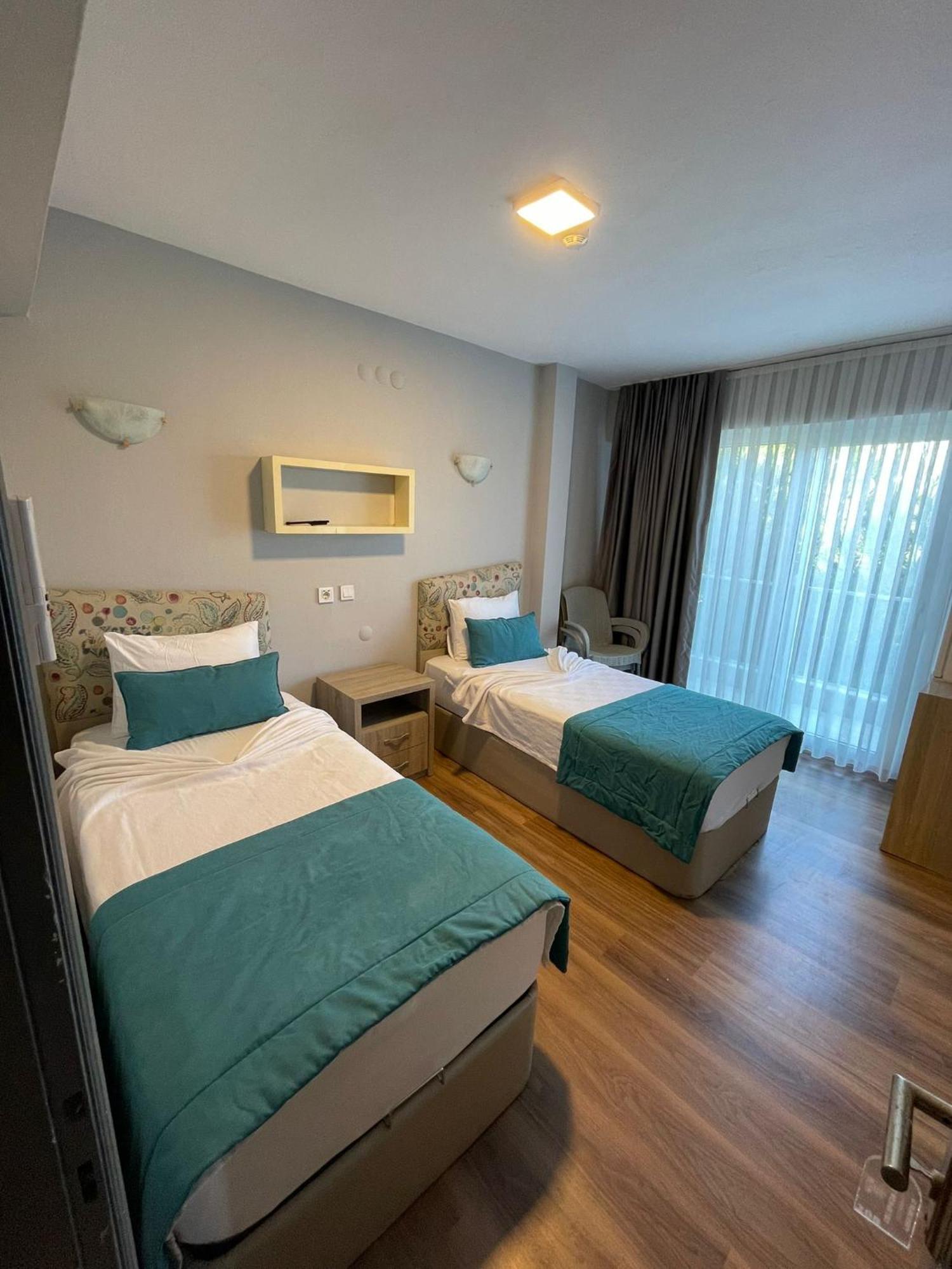 Colophon Beach Otel Gumuldur Luaran gambar